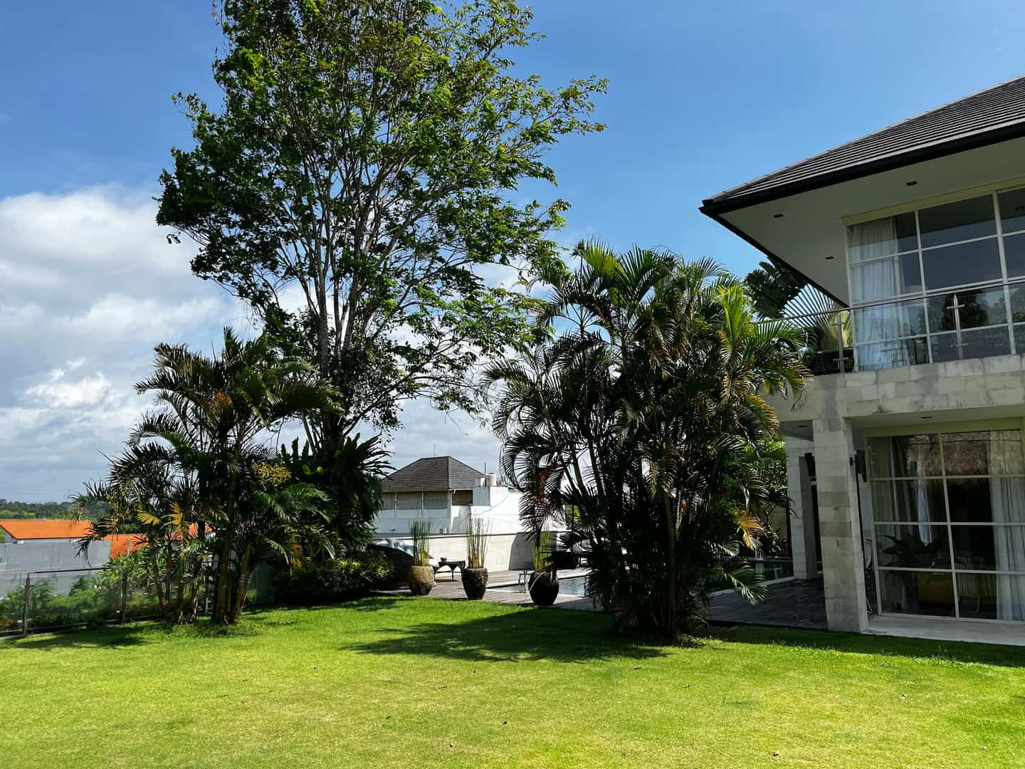 READY NOW 4 BEDROOM VILLA FOR SALE FREEHOLD/LEASEHOLD IN MUNGGU/SESEH BE-1901 
